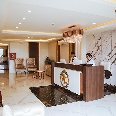 Royale Lalawi Hotel Āīzawl Buitenkant foto