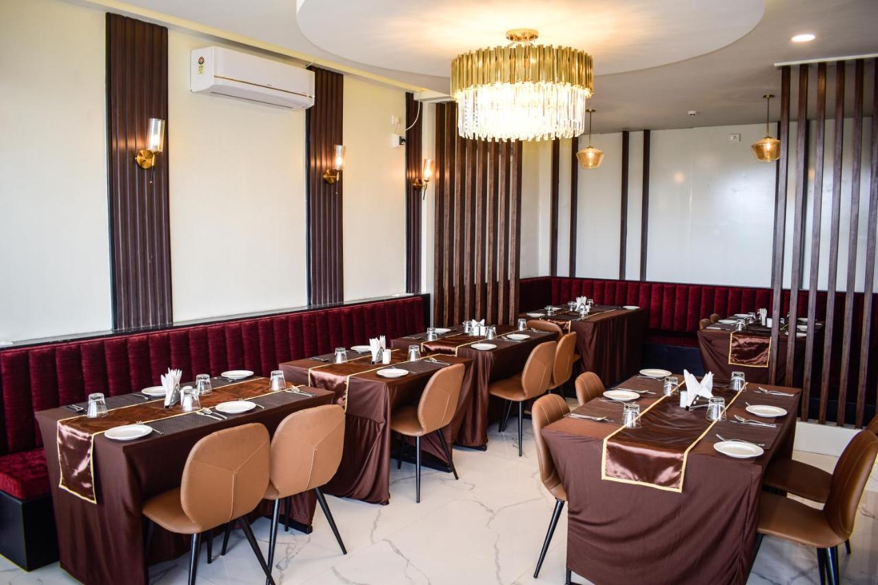 Royale Lalawi Hotel Āīzawl Buitenkant foto